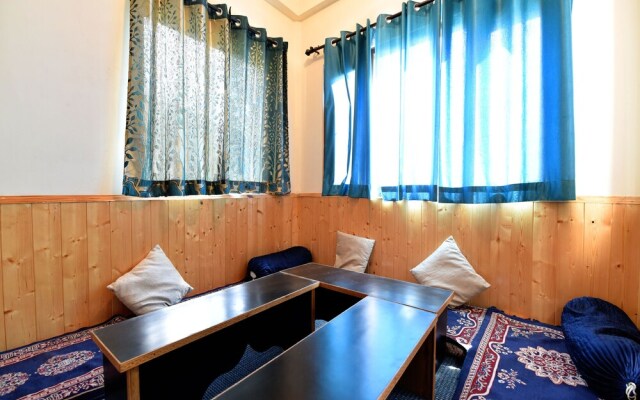 OYO 13350 Home Hill View Naggar Road