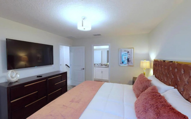 Jewel on Budget Accommodate 20 People