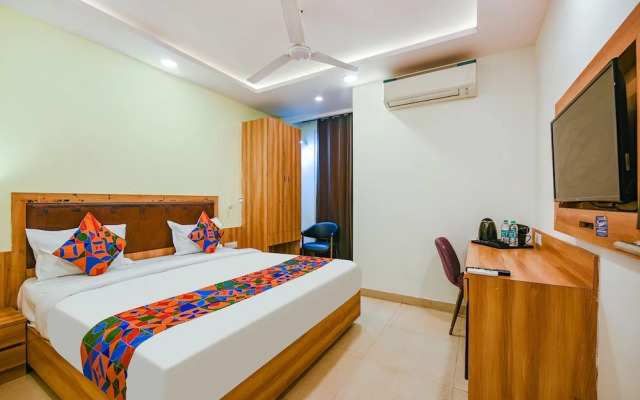 Fabhotel Royal Residency I