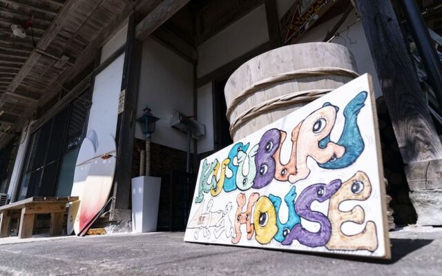 Kusuburuhouse - Hostel