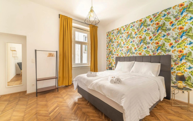 Generous Apartment next to the Mariahilferstraße
