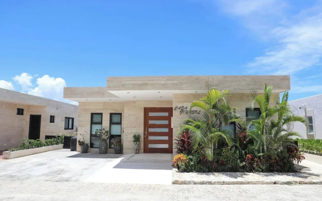 Seaside Villa 4 Beds, Private Pool, Amazing Views