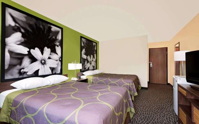 Super 8 by Wyndham Muncie/Ball St. College Area