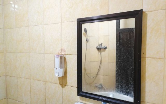 RedDoorz Syariah near Rumah Sakit Umum Wisata UIT