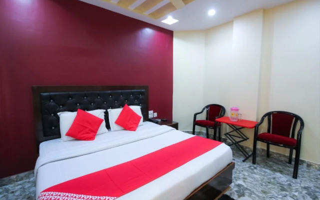 Hotel Sky Blue By OYO Rooms