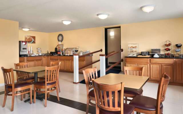 Days Inn by Wyndham Middletown/Newport Area