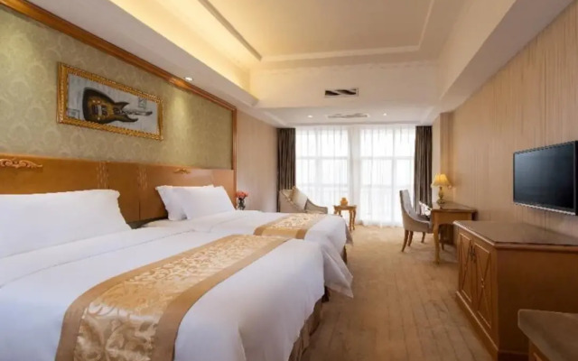 Vienna Hotel (Guangzhou Huawei R&D Center Songnan Branch)