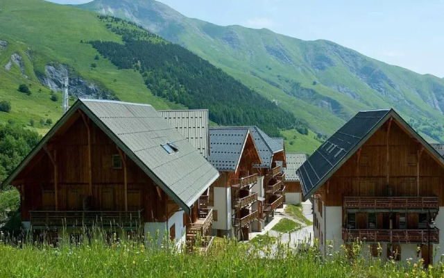 Apartment in les Sybelles With 310 km Slopes