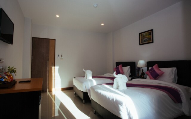 Noble Tarntong Boutique Hotel