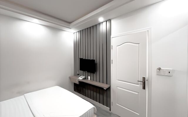 Rose Hotel - by Bay Luxury
