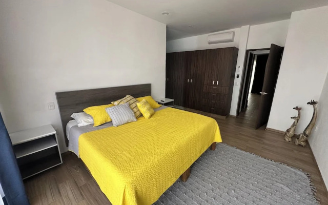 Luxor & Condo Ojos Españoles