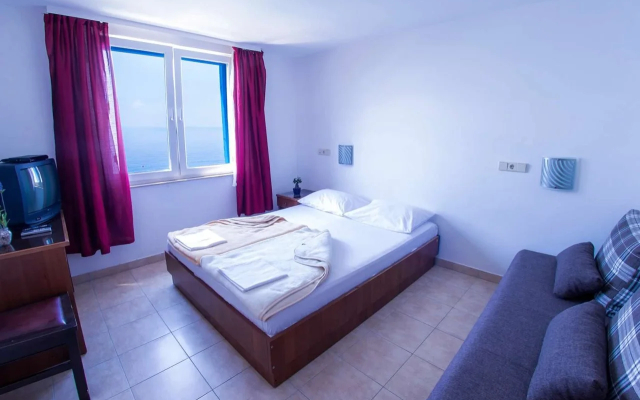 Beach Hotel Plaza