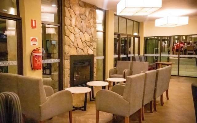 Highlander Hotel & Apartments