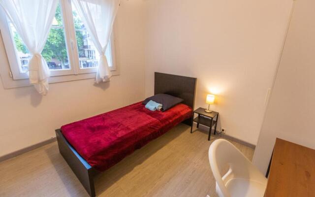 Superbe T4 renove spacieux avec stationnement libre et gratuit