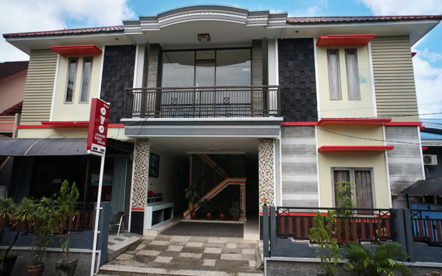 OYO 2038 Jasmine Guest House Balikpapan