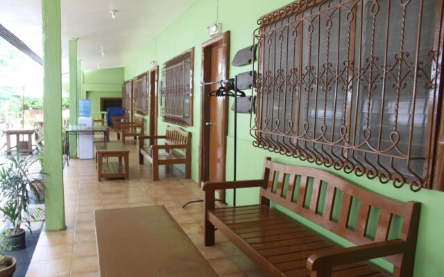 Coron Village Lodge