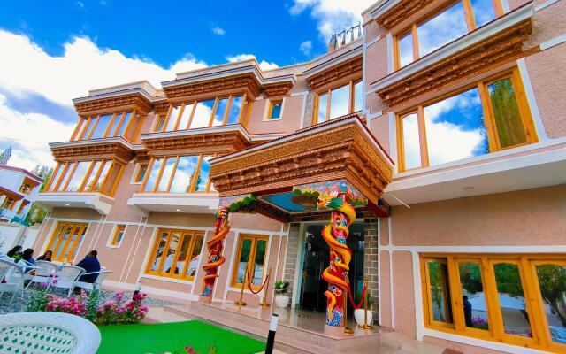 Sangaylay Palace