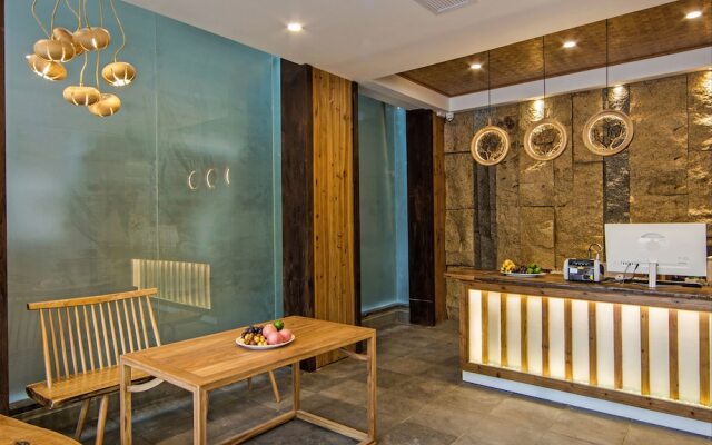 Wuyishan Old Street Hill Lodge