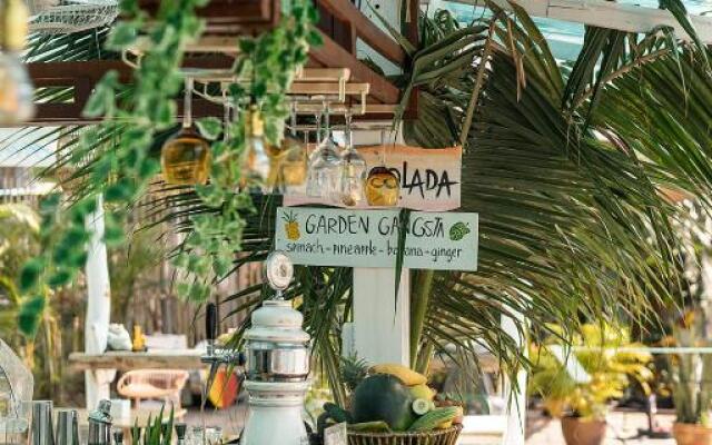 Indie Beach Bungalows