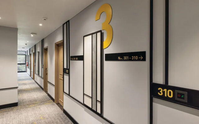 ROOMS INC Sudirman Jakarta