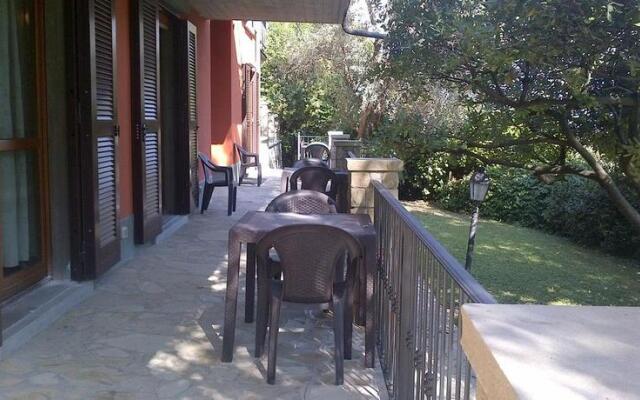 Villa Luna Bed  Breakfast