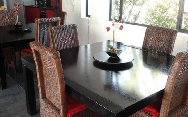 21 Kingfisher Guesthouse