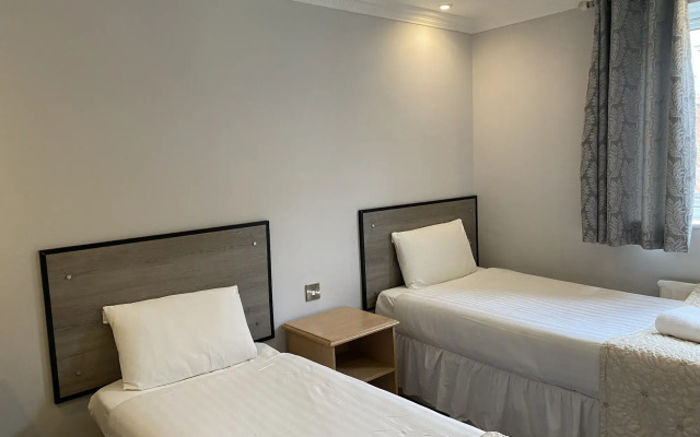The George Hotel