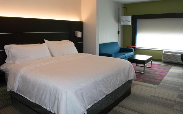 Holiday Inn Express and Suites West Memphis, an IHG Hotel