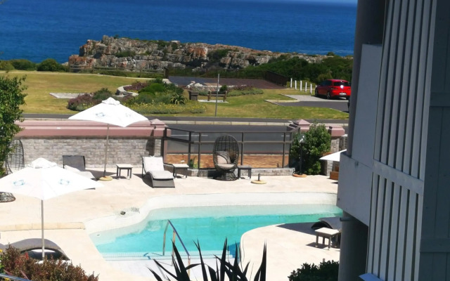 Misty Waves Boutique Hotel