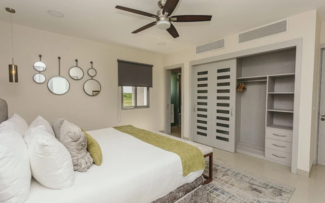 Casa Lanai 4 Bedroom Condo by RedAwning