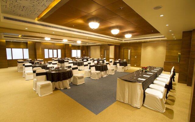 Leisure Inn Grand Chanakya