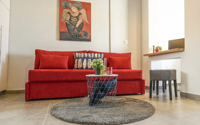 Sandra Stay at Erato and Cleo Houses