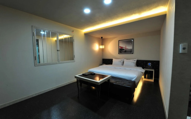YTT Motel