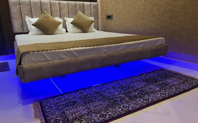 Om Nilay Paying Guest House By GRB