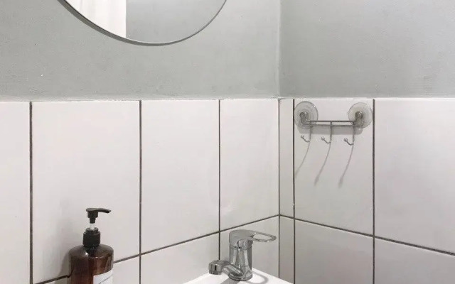 Good Day Apartment on Kirovgradskaya Street