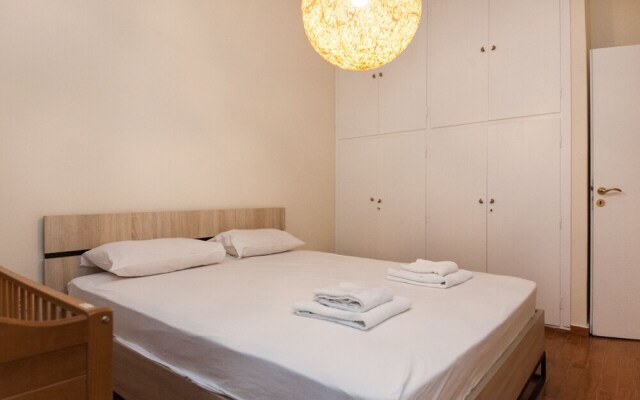 Luxury Pireas Stay New 2BR Urban Escape