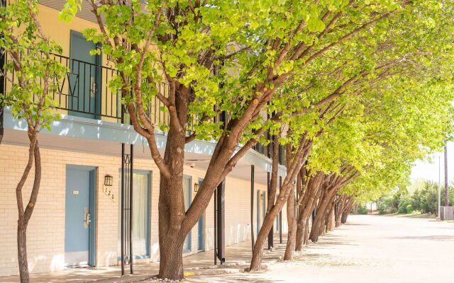 Wayfarer Inn Woodward