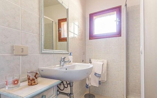 Stunning Home in Golfo di Marinella With 2 Bedrooms