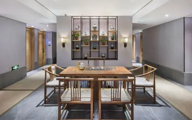 Qianna Baihe Boutique Hotel