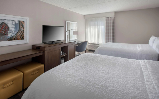 Hampton Inn Boston - Logan Airport