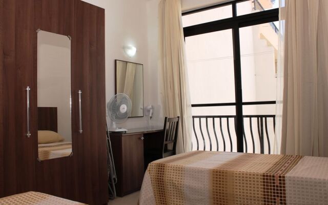 Seashells Self Catering Apartment by Getaways Malta