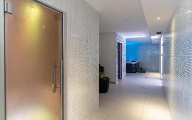 Luxury Villa Lucas with heated pool, whirlpool, sauna, 14 pax