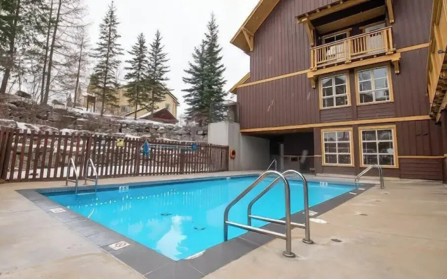Stone Creek Chalets by FCR