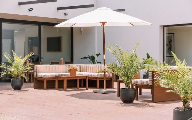 Hotel BFRESH - Pool - Fitness - Padel - By Oporto Collection - Private Parking