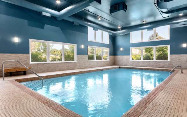 Super 8 by Wyndham Ajax/Toronto On