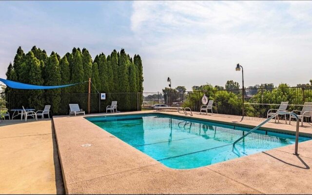 Studio 6 Kennewick, WA - Tri-Cities