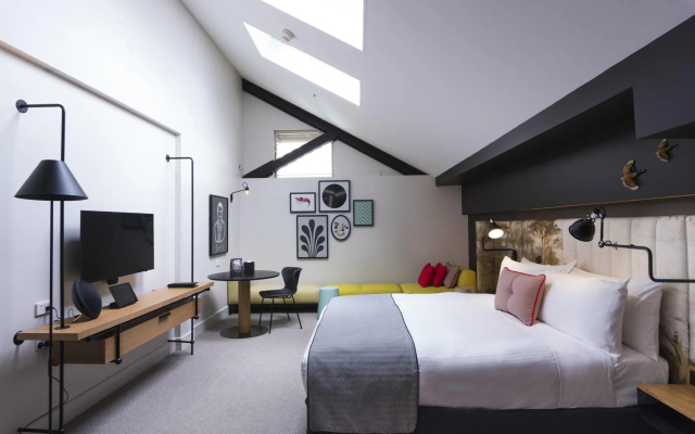 Ovolo Sydney Woolloomooloo, a Wyndham Hotel