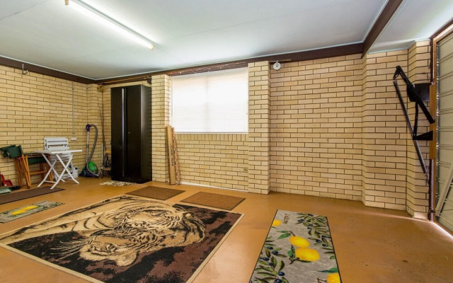 Lowset Sweetie, Central to Everything - Partridge St, Bongaree