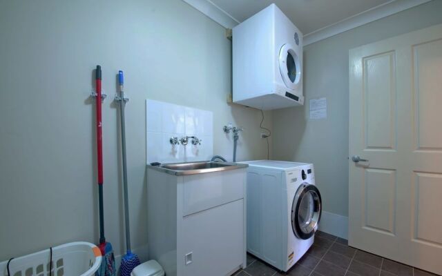 Lagoons Estate, 22 Coventry Place