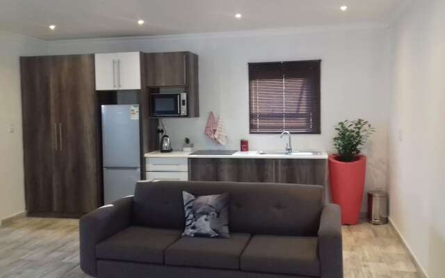 Mayberrypark Guest Lodge